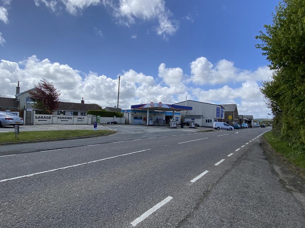 Wainhouse Corner Services, Wainhouse... Terraced house £150,000