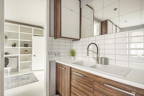 7 Nesbitt Square, London, SE19 3AB