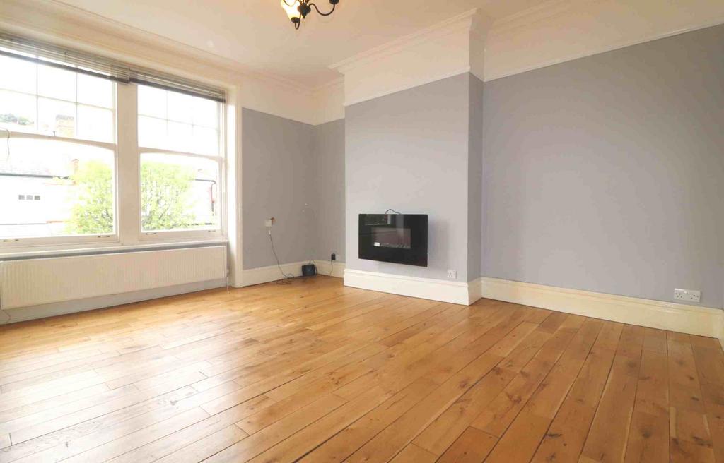 Kingsthorpe Road, Sydenham 2 bed flat £1,700 pcm (£392 pw)