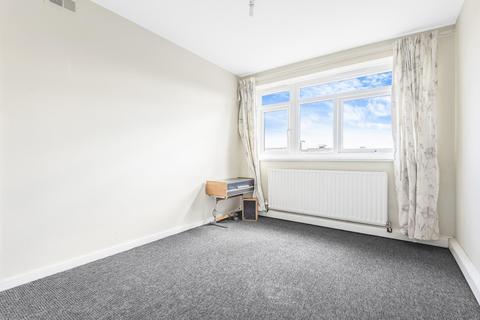 Flat 7, Churchdown Wessex Close, Kingston Upon Thames, KT1 3RQ