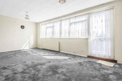 Flat 7, Churchdown Wessex Close, Kingston Upon Thames, KT1 3RQ