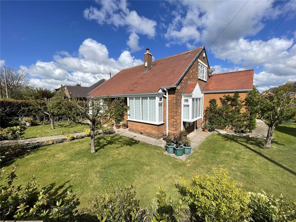 Pogmoor Road, Pogmoor, S75 4 bed detached house £340,000