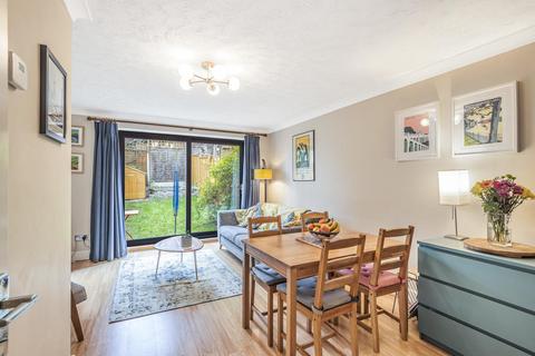 44 Cuthbert Gardens, London, SE25 6SS