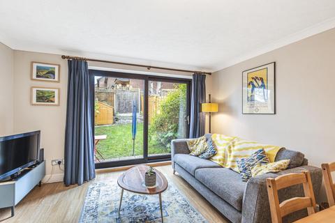 44 Cuthbert Gardens, London, SE25 6SS