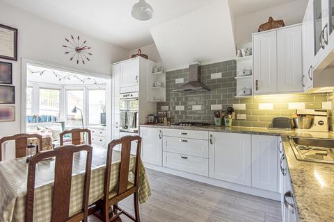 53 Clifton Road, London, N3 2AS