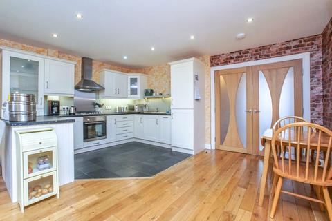 1 Earnview Court Burrell Street, Comrie, Crieff, PH6 2JP