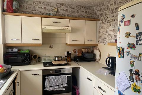 2 bedroom terraced house to rent, Steven Drive, Wolverhampton