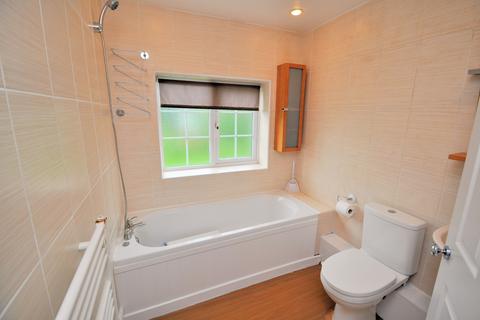 1b Windsor Road, Wraysbury, Staines, TW19 5DE