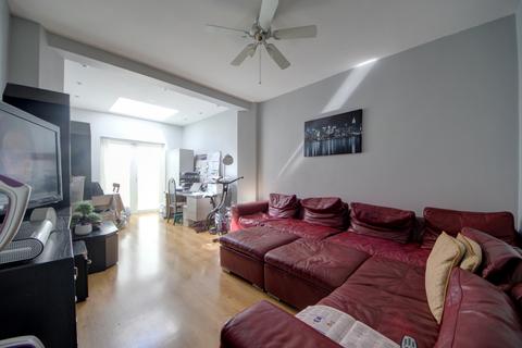 89 Halstead Road, London, N21 3DR