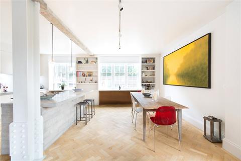 2 bedroom apartment to rent, Queens Court, London, W2