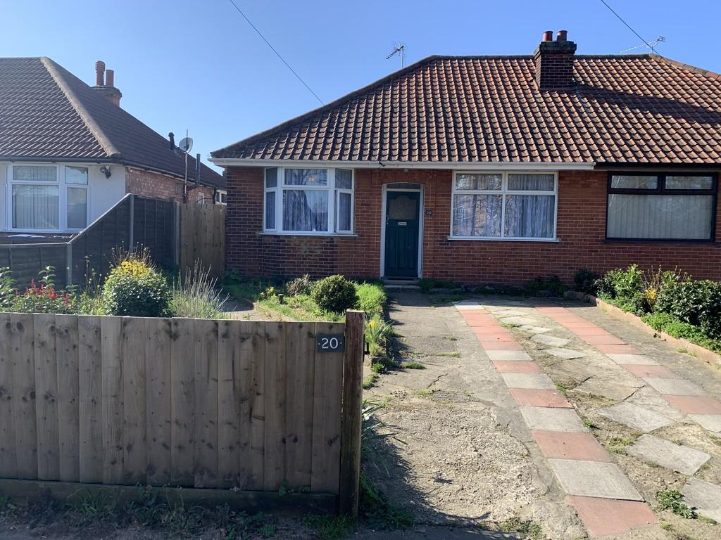 Ipswich, Suffolk 2 bed semidetached bungalow £165,000