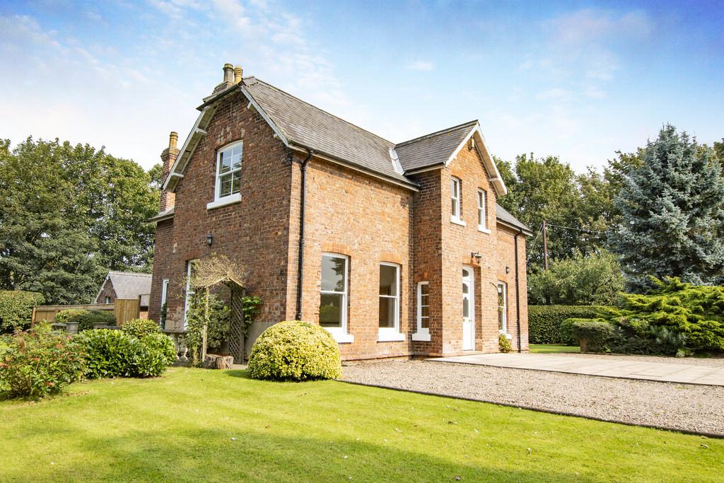 Jericho Lane, East Halton, North... 5 bed manor house £1,750 pcm (£