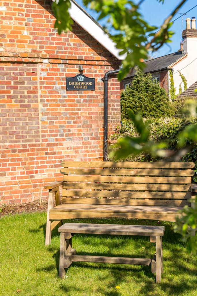 Dashwood Court, Aston Rowant 3 bed barn conversion £500,000