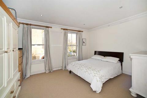 2 bedroom property to rent, Shepherd's Bush W12 W12