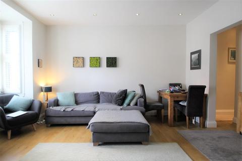 18 Hanworth Road, Feltham, TW13 5AB