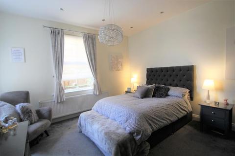18 Hanworth Road, Feltham, TW13 5AB