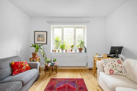 2 bedroom apartment to rent, Dewar Street, Peckham, SE15