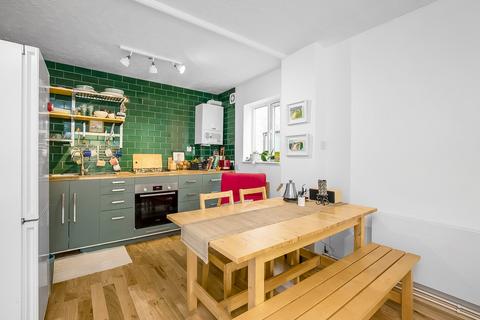2 bedroom apartment to rent, Dewar Street, Peckham, SE15