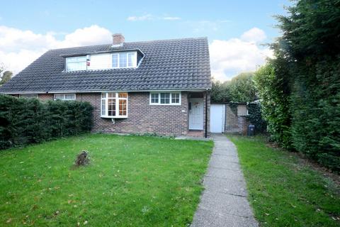 3 bedroom semi-detached house to rent, Reading Road, Winnersh