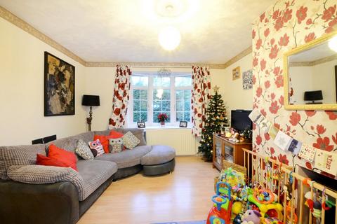 3 bedroom semi-detached house to rent, Reading Road, Winnersh