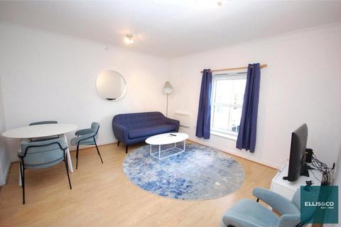 undefined, High Road, North Finchley, N12