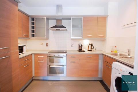 undefined, High Road, North Finchley, N12