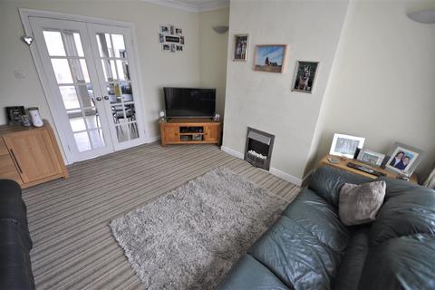 2 Ellesmere Grove, Stainforth, Doncaster, DN7 5BS
