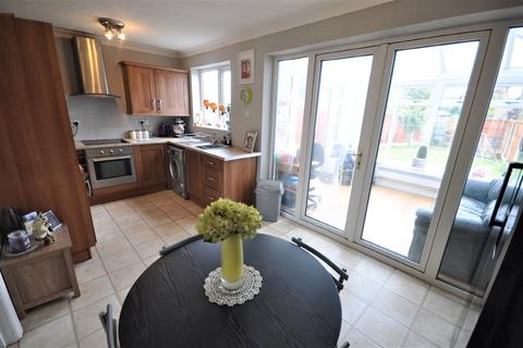 2 Ellesmere Grove, Stainforth, Doncaster, DN7 5BS