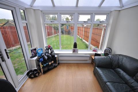 2 Ellesmere Grove, Stainforth, Doncaster, DN7 5BS
