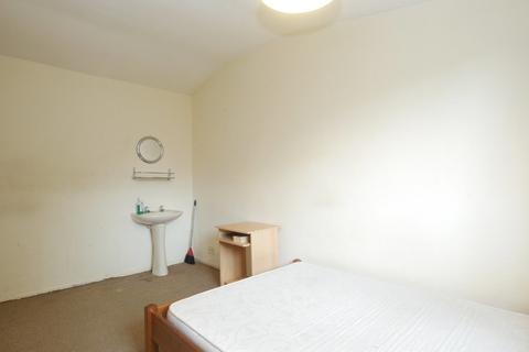 31 Leaves Spring, Stevenage, SG2 9AT