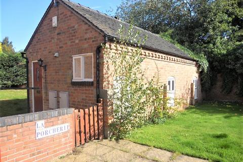 1 bedroom barn conversion to rent, Foxes Walk, Allestree, Derby