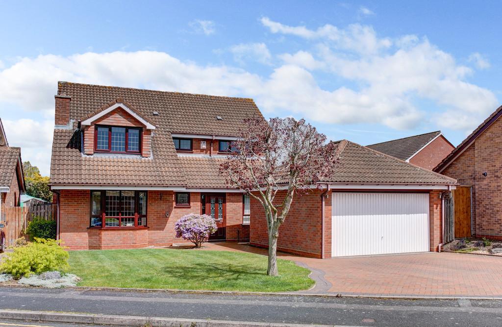 Grandborough Drive, Solihull, B91 3TS 4 bed detached house £750,000