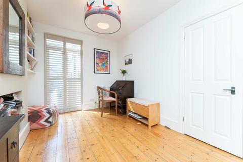 68 Framfield Road, London, W7 1NH