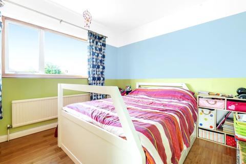 111 Groveley Road, Sunbury-on-thames, TW16 7JZ