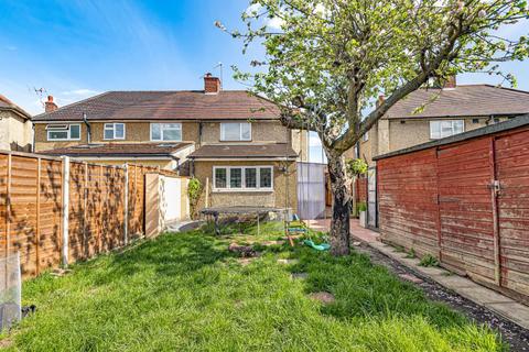 111 Groveley Road, Sunbury-on-thames, TW16 7JZ