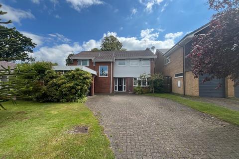 4 bedroom detached house to rent, Arley Road, Solihull, B91