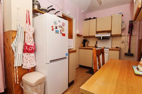 3 Cross Street, Ynyshir, Porth, CF39 0HN