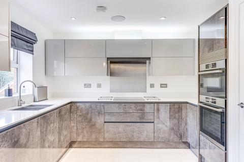 16 Olvega Drive, Buntingford, SG9 9FJ