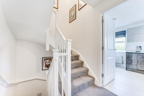 16 Olvega Drive, Buntingford, SG9 9FJ