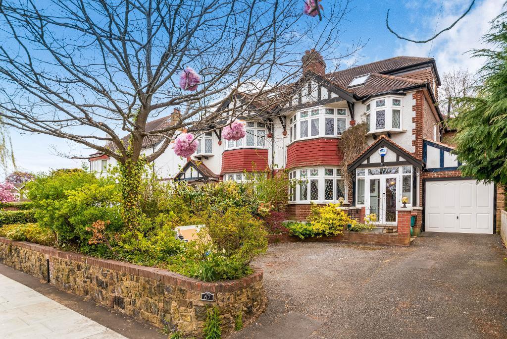 Broxbourne Road, Orpington, Kent, BR6... 5 bed semidetached house £