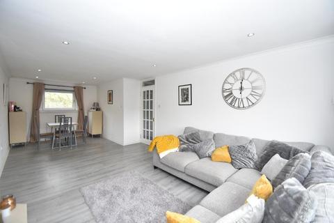 68 Allander Road, Milngavie, Glasgow, G62 8PN