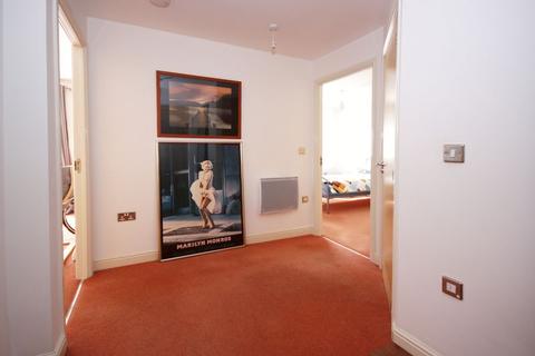 1 bedroom apartment for sale - Trafalgar Gardens, Crawley