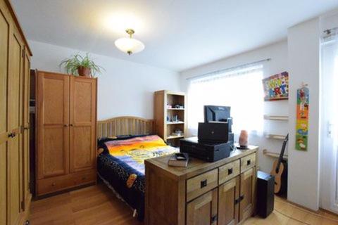 1 Howe Road, Hemel Hempstead, HP3 9JN