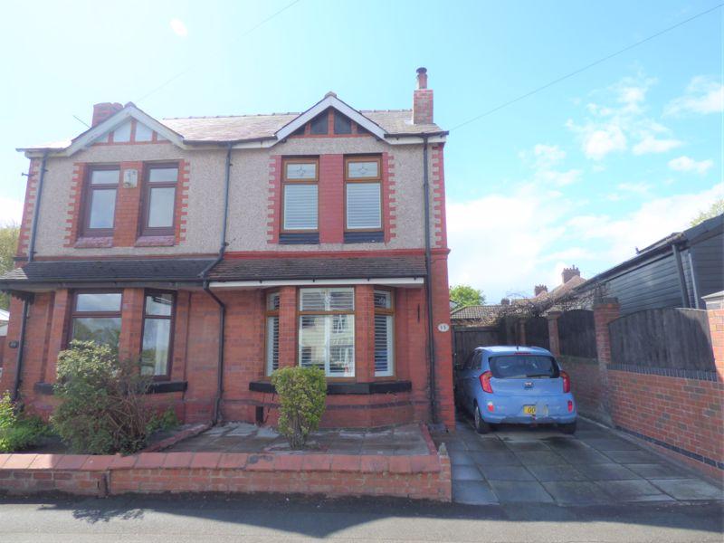 Farnworth Road, Penketh, WA5 3 bed semidetached house £300,000