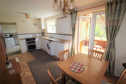 32 Heol Orsaf, Johnstown, Wrexham, LL14 2TN