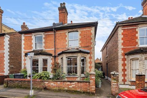 31 Artillery Road, Guildford, GU1 4NW