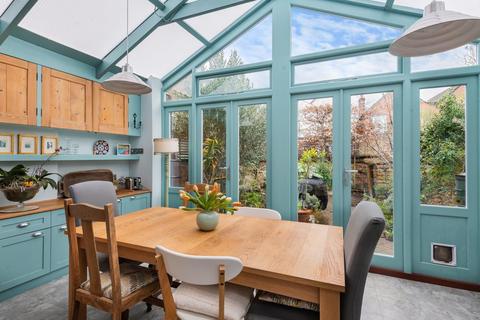 31 Artillery Road, Guildford, GU1 4NW