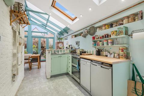 31 Artillery Road, Guildford, GU1 4NW