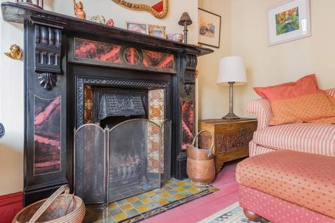 31 Artillery Road, Guildford, GU1 4NW