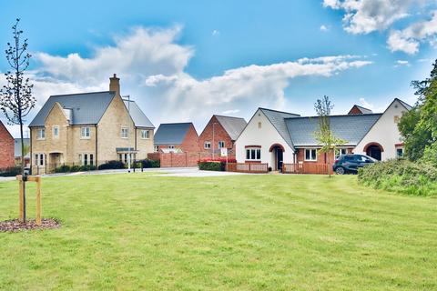 2 Dalziel Drive, Whittington, Worcester, WR5 2QY